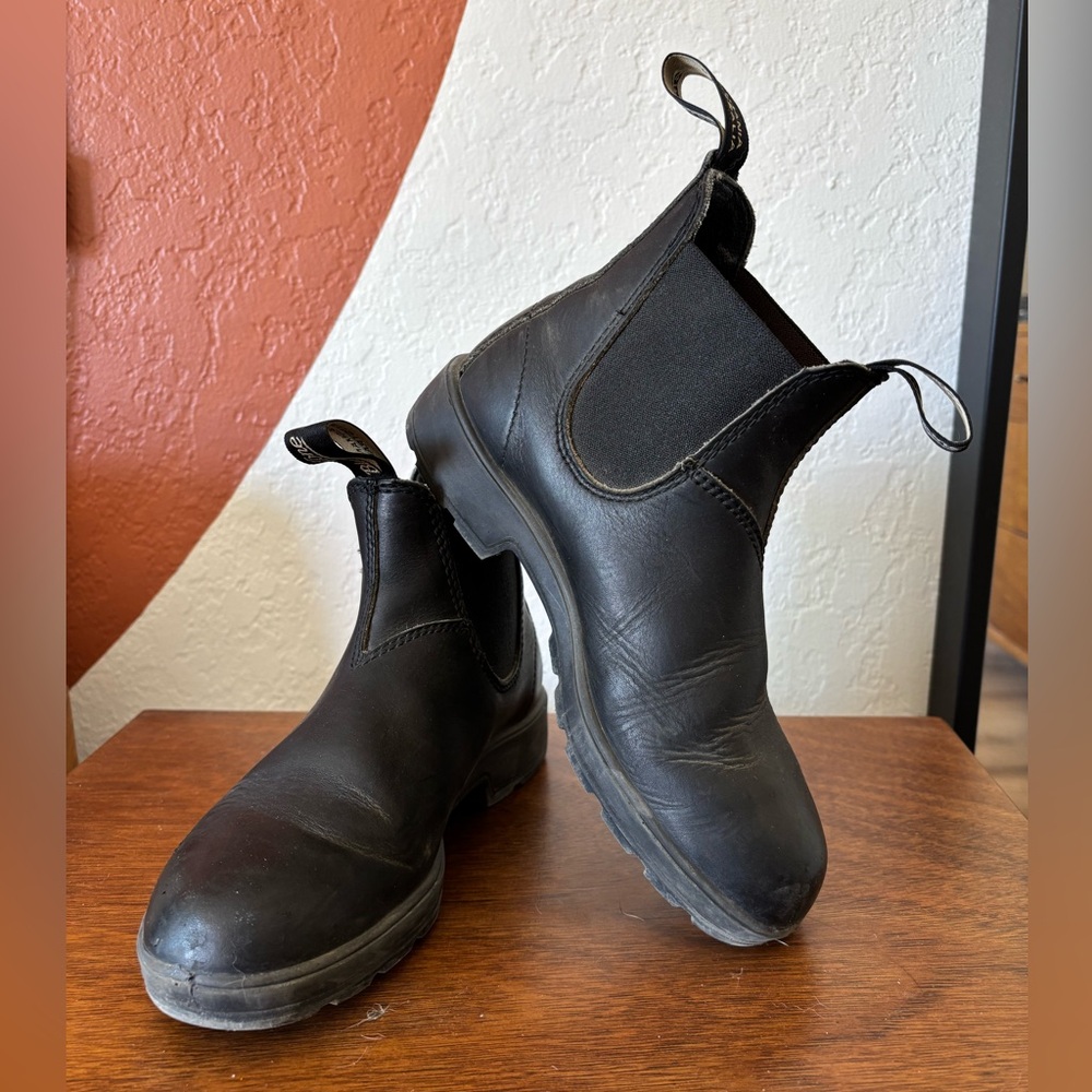Blundstone Black Leather Women's Chelsea Boots #558